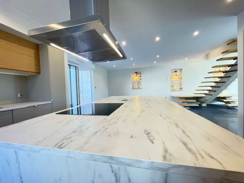 Maison à SAINT-YRIEIX-SUR-CHARENTE