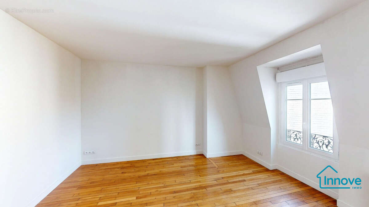 Appartement à PARIS-14E