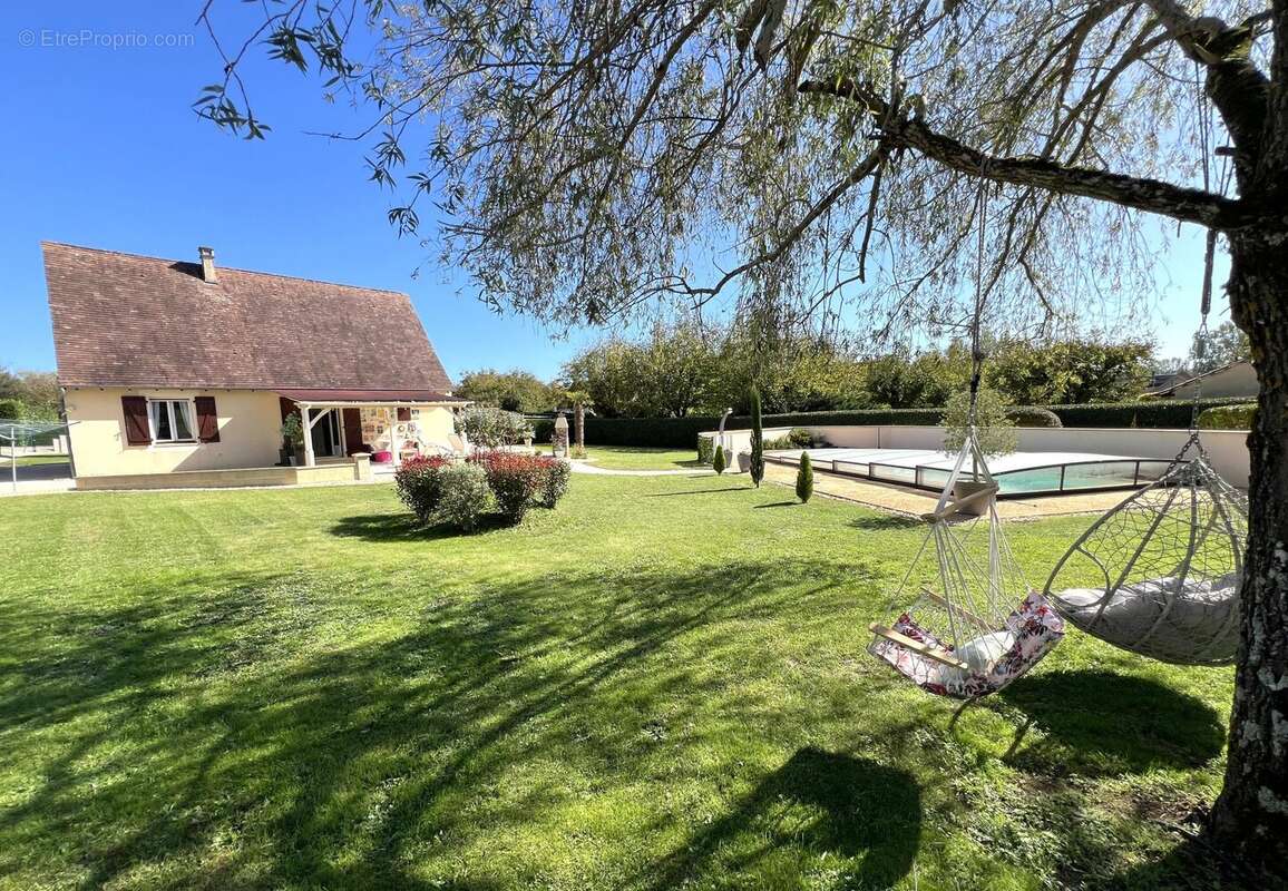 Maison à SAINT-VINCENT-DE-COSSE