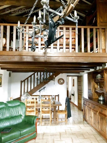 Maison à LE COLLET-DE-DEZE