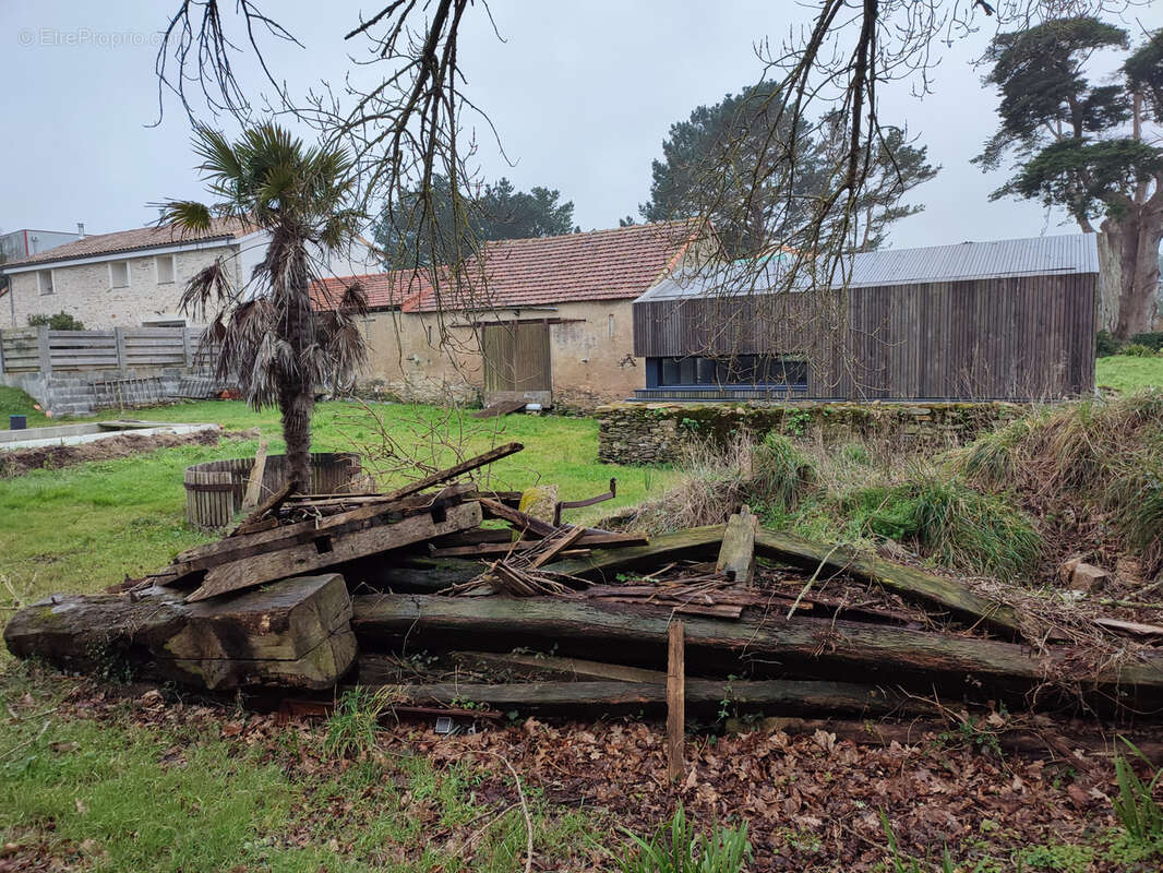 Terrain à SAINT-MICHEL-CHEF-CHEF