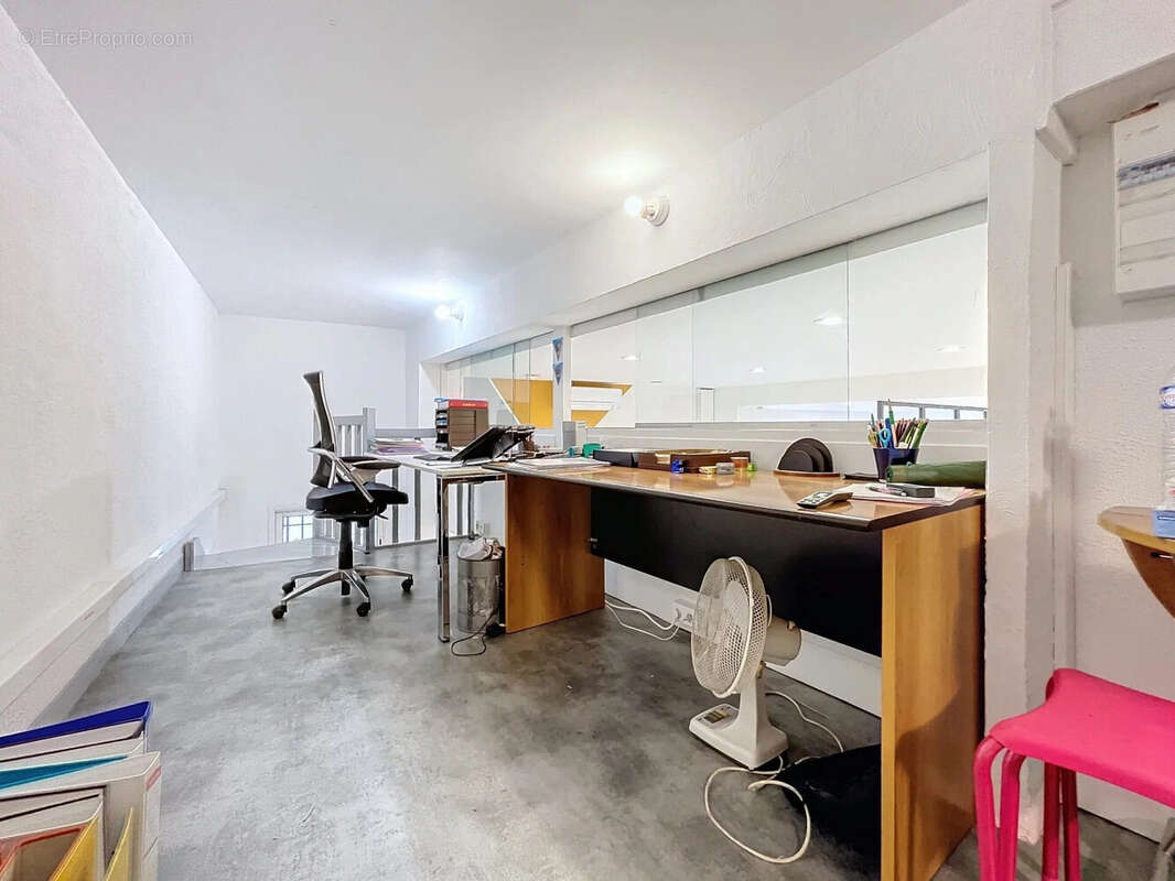 Commerce 152 m² à Saint-Raphael  - photo 7