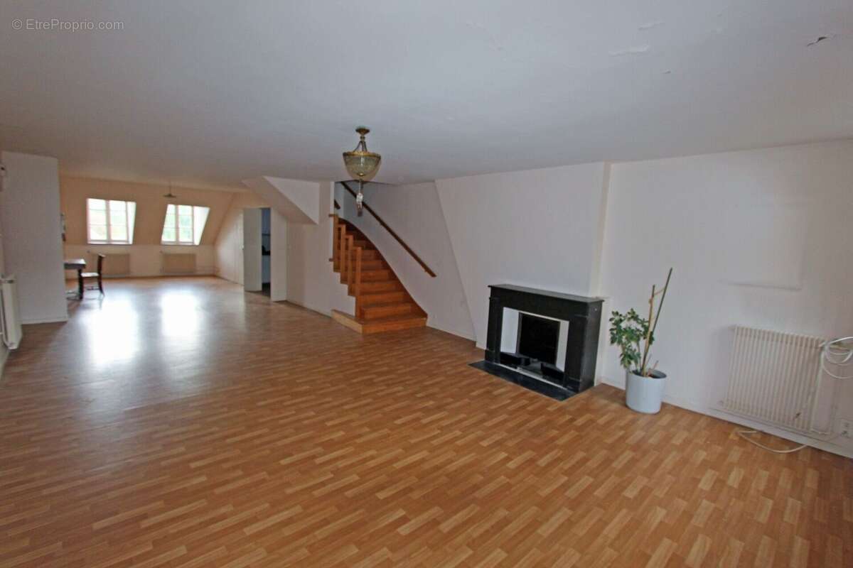 Photo 6 - Appartement à LONS-LE-SAUNIER