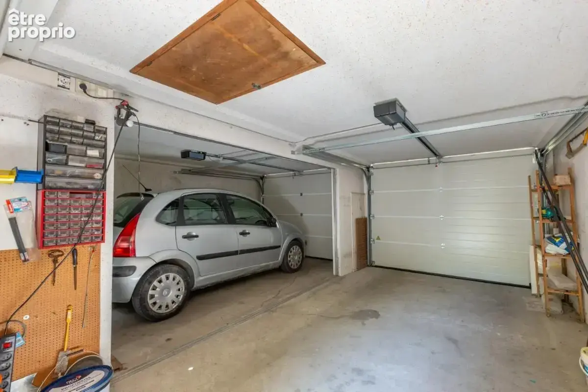 Maison Bourgeoise 8 pièces + annexes VILLARS LES DOMBES (01) - photo 21
