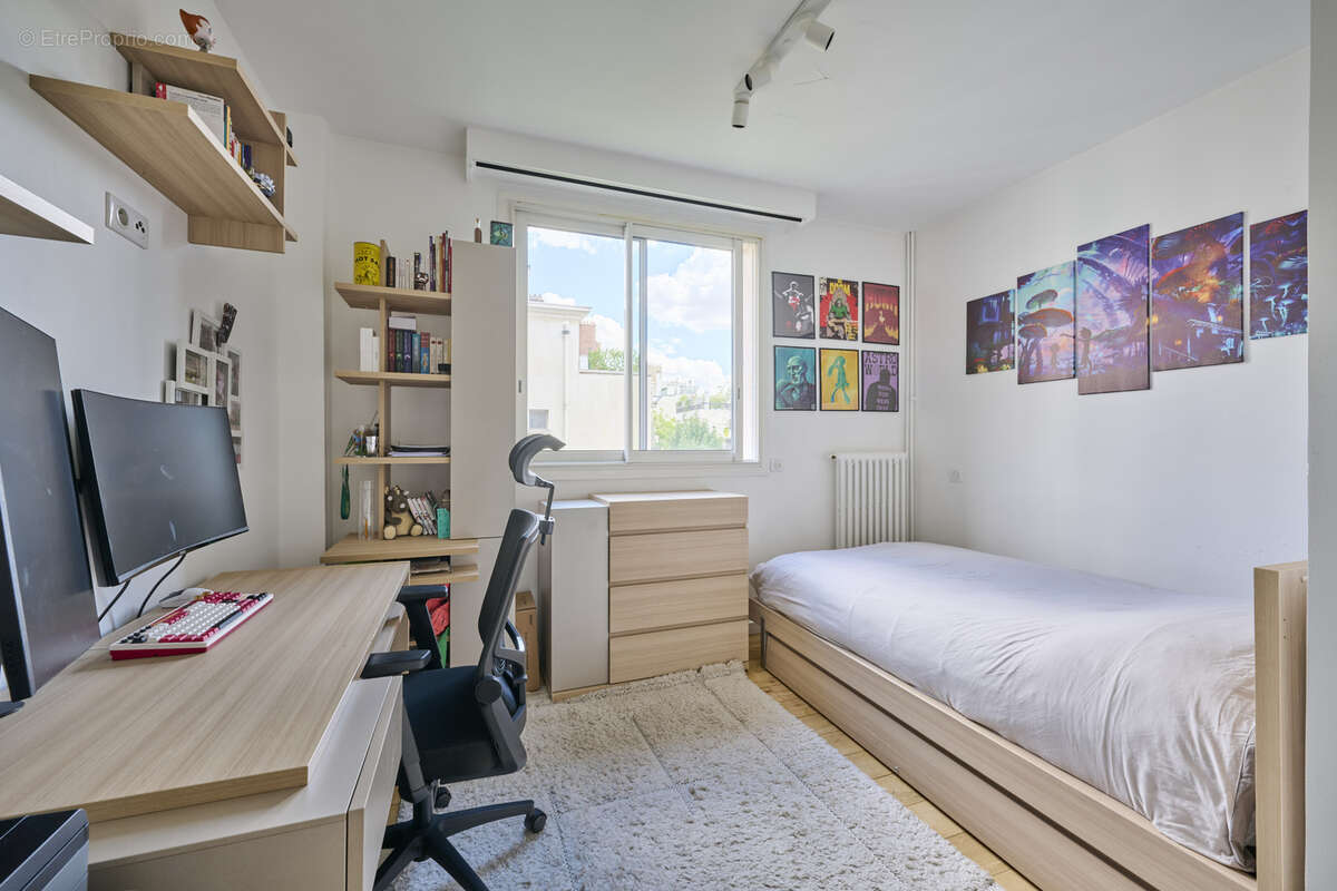 Appartement à NEUILLY-SUR-SEINE