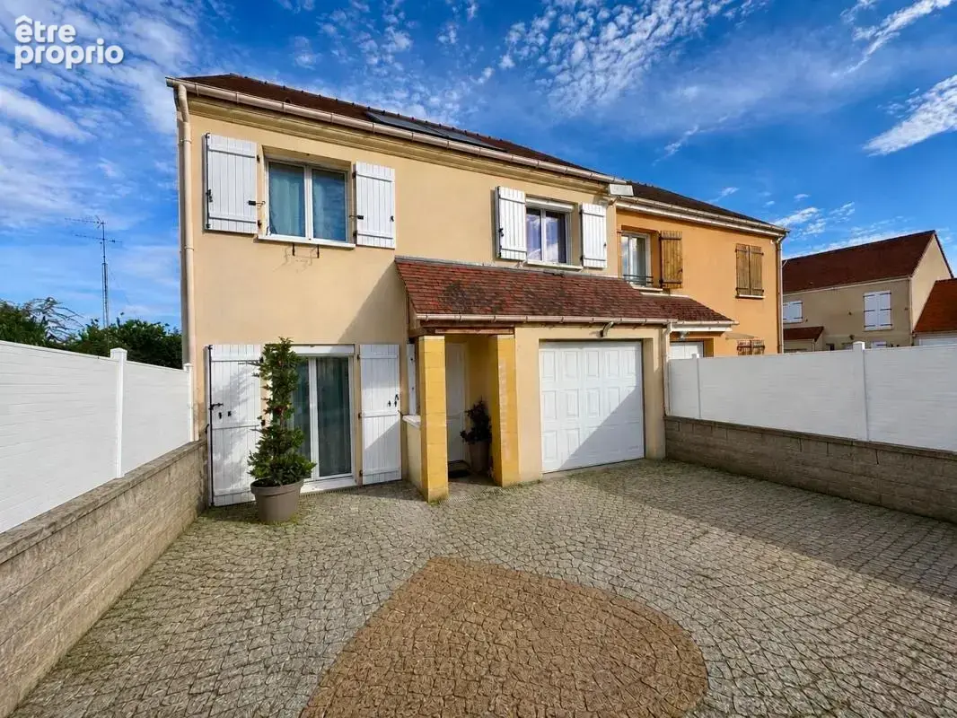 Photo Maison à Saint-Germain-Les-Arpajon au prix de 280 000€