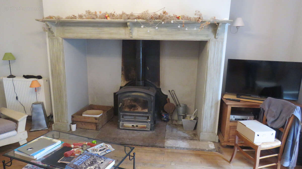 Maison à LANOUAILLE