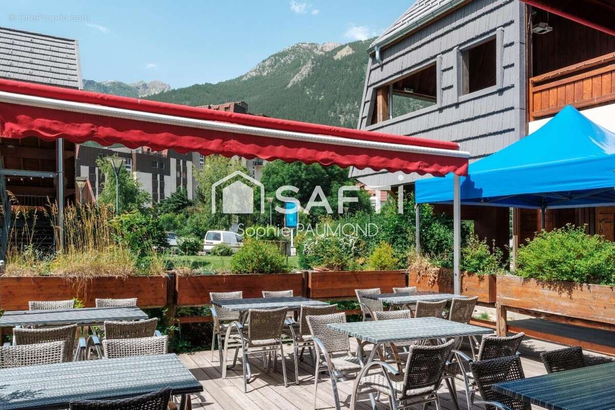 Commerce 62 m² à La Salle-Les-Alpes  - photo 2