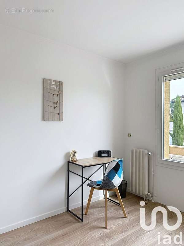 Photo 8 - Maison à SAINT-GENIS-LES-OLLIERES