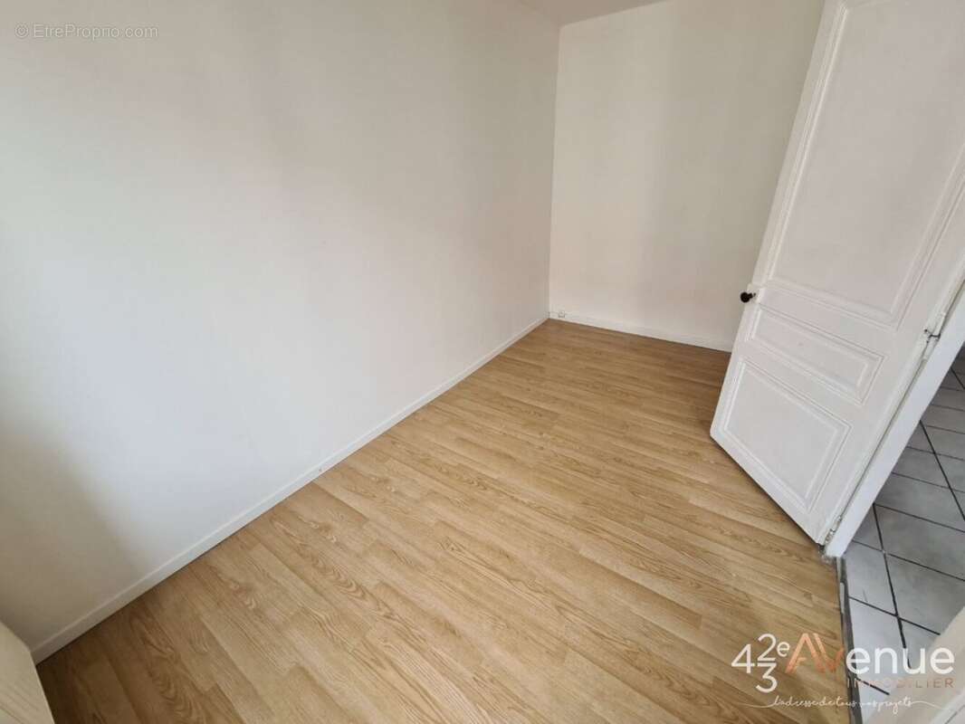 Appartement à SAINT-ETIENNE