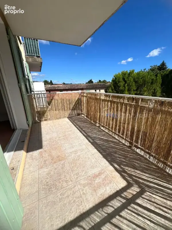 Appartement T2 - balcon - parking - ascenseur - photo 1