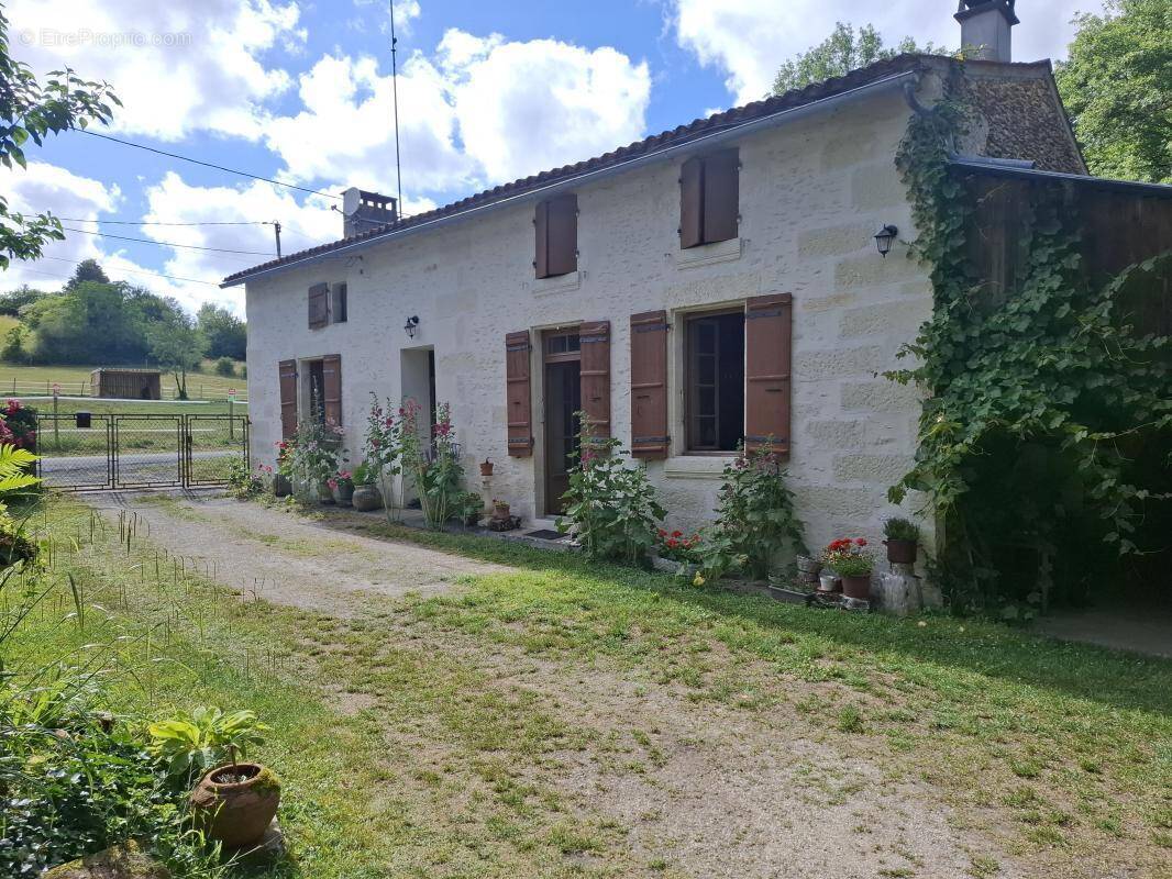 Maison à CHANIERS