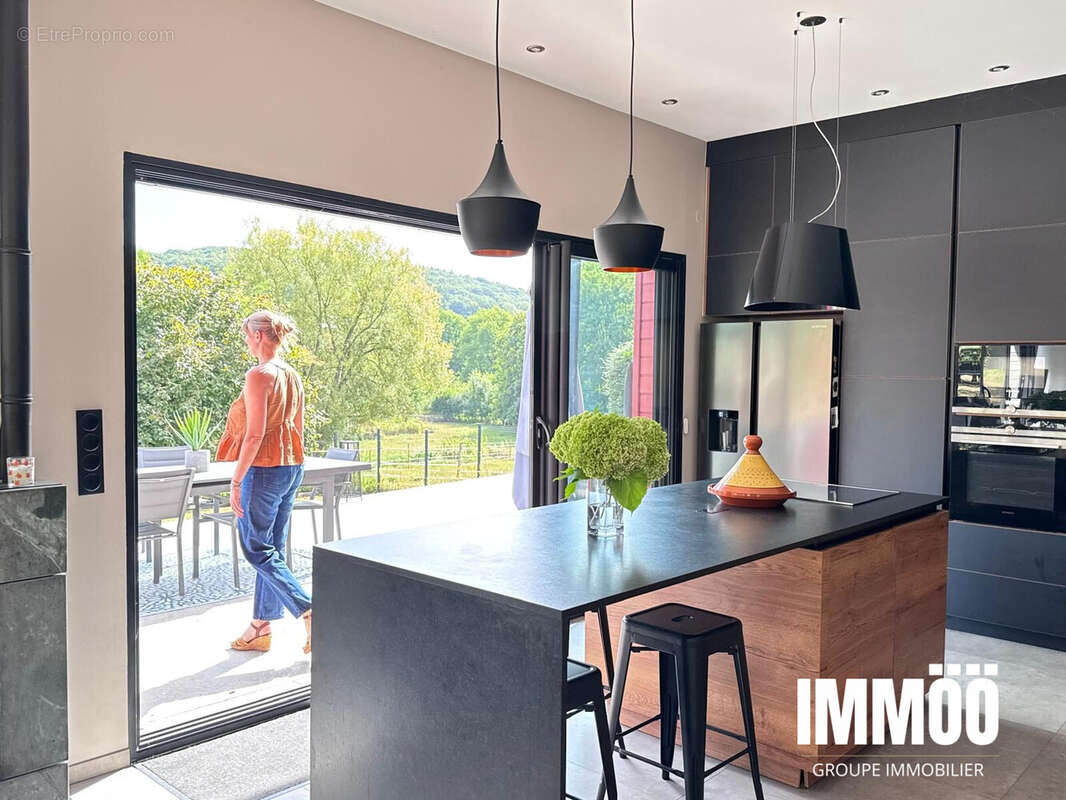 Maison 176 m² à Saint-Aubin-Epinay  - photo 4