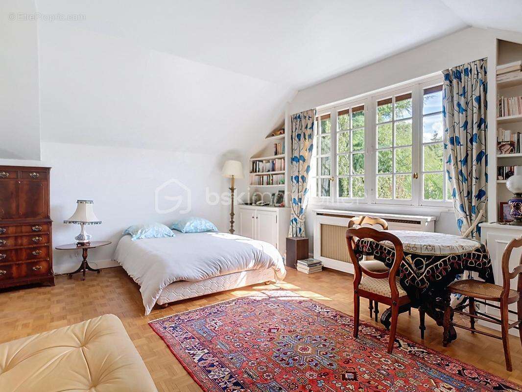 Maison à CHAMPS-SUR-MARNE