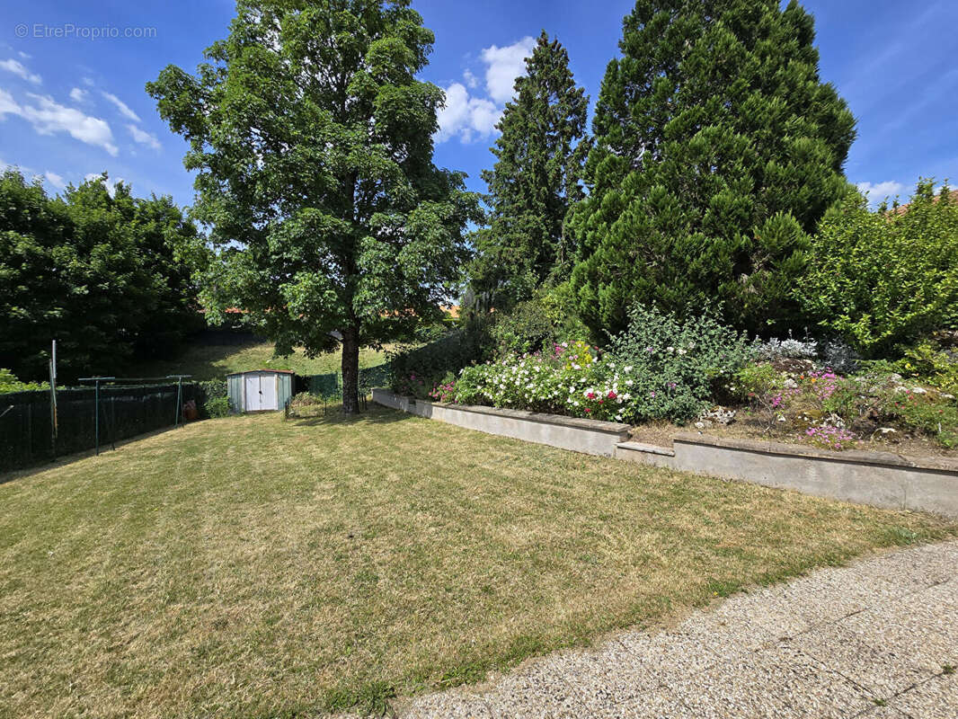 Maison à SAINT-JEAN-DE-LA-RUELLE