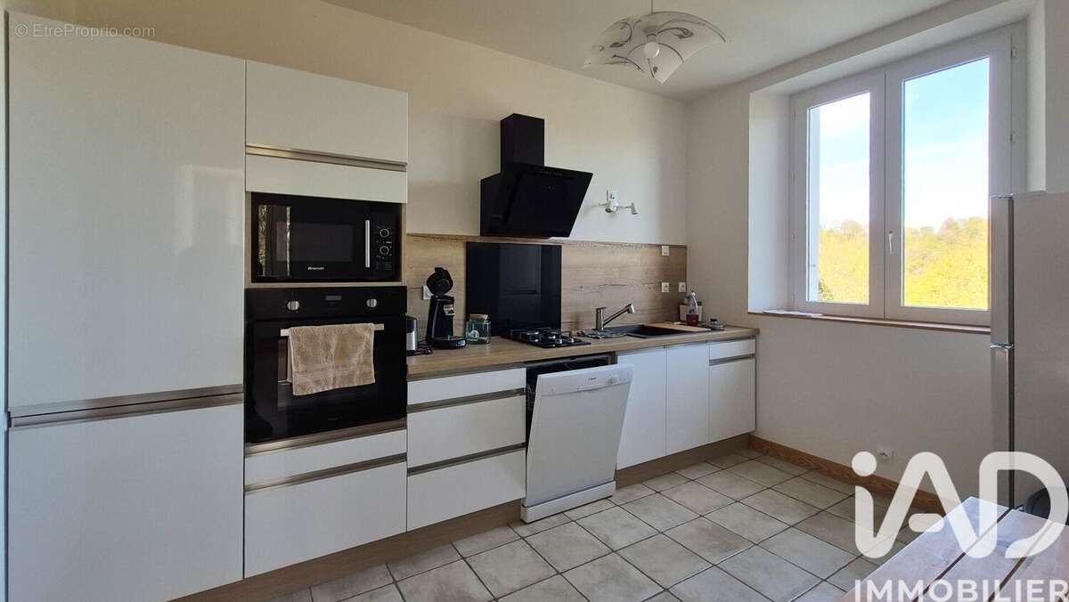 Maison 107 m² à Lassouts  - photo 2