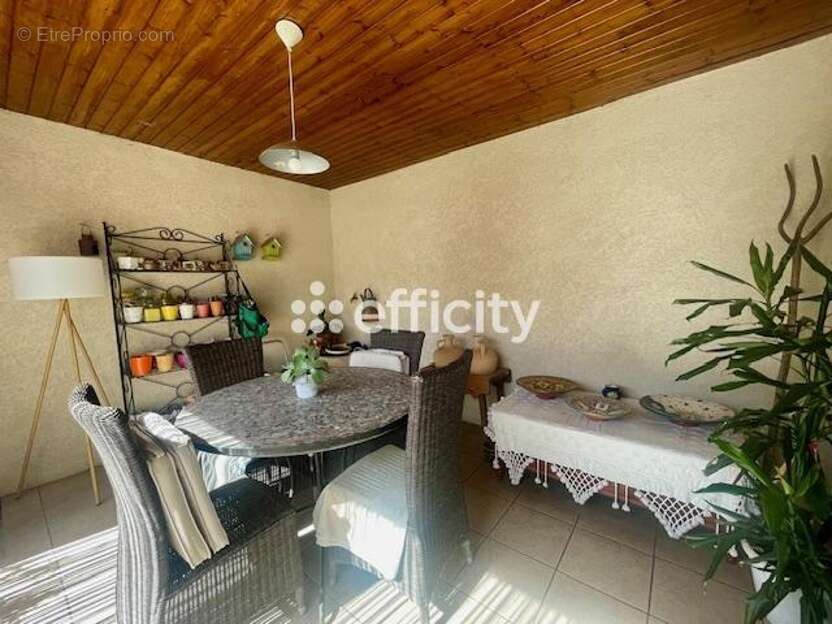 Maison à SALAISE-SUR-SANNE