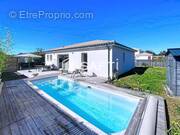 Photo 1 - Maison à LE PORGE