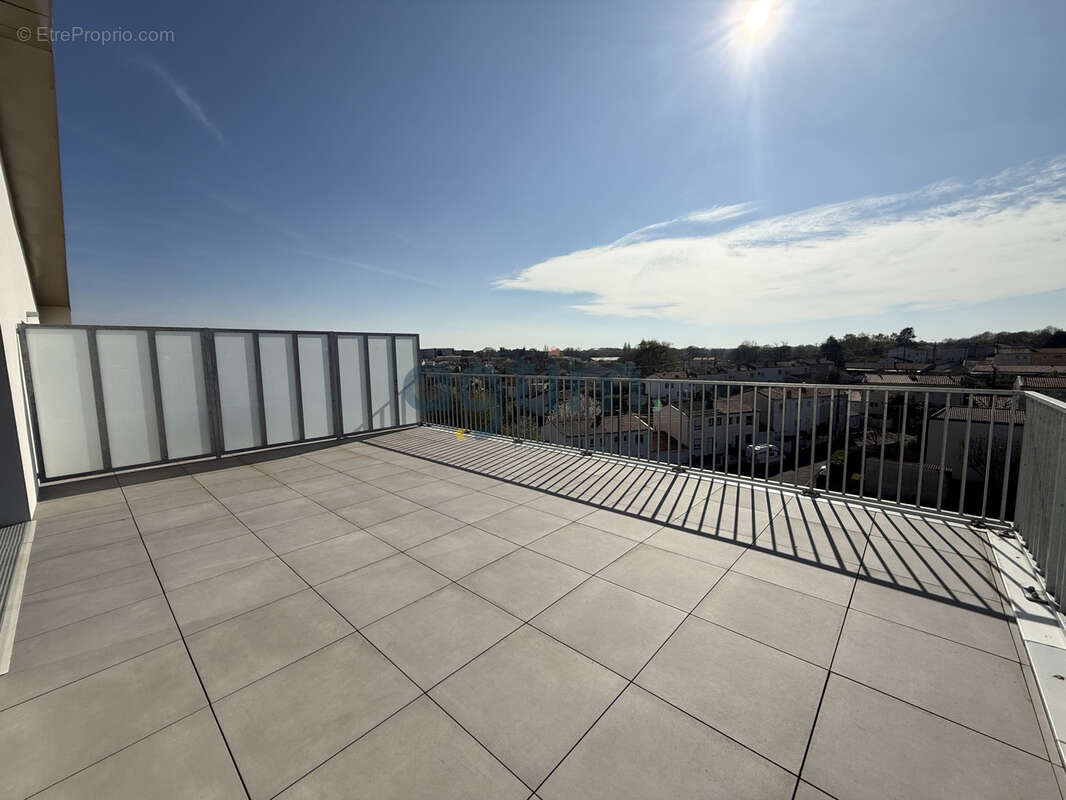 Appartement T4 neuf   Dernier étage avec grande terrasse   Proche gare - photo 9