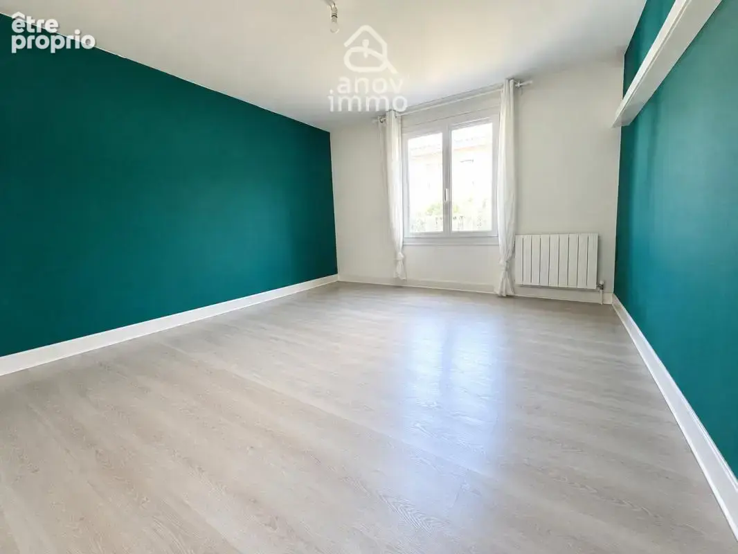Fléac   maison rénovée 81 m2   2 chambres   garage 40 m2   b - photo 13