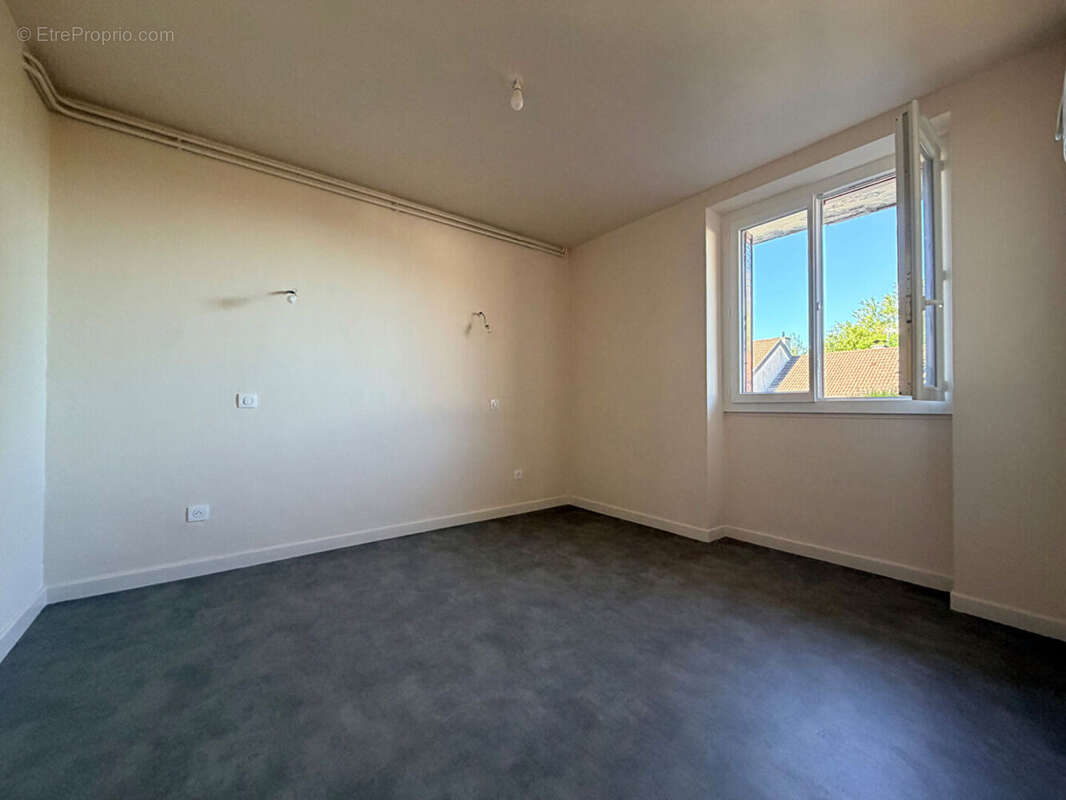 Maison Aurillac 5 pièces 101 m² sur une parcelle de 433 m² - photo 6