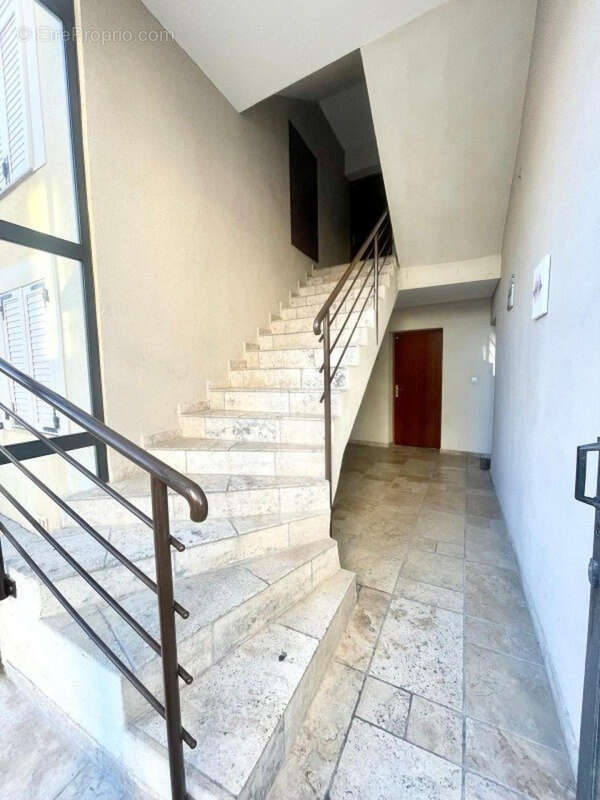 Appartement à SIX-FOURS-LES-PLAGES