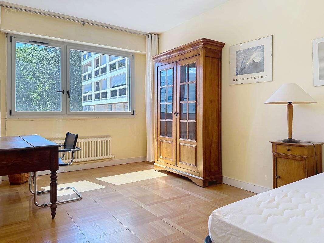 Appartement à GARCHES