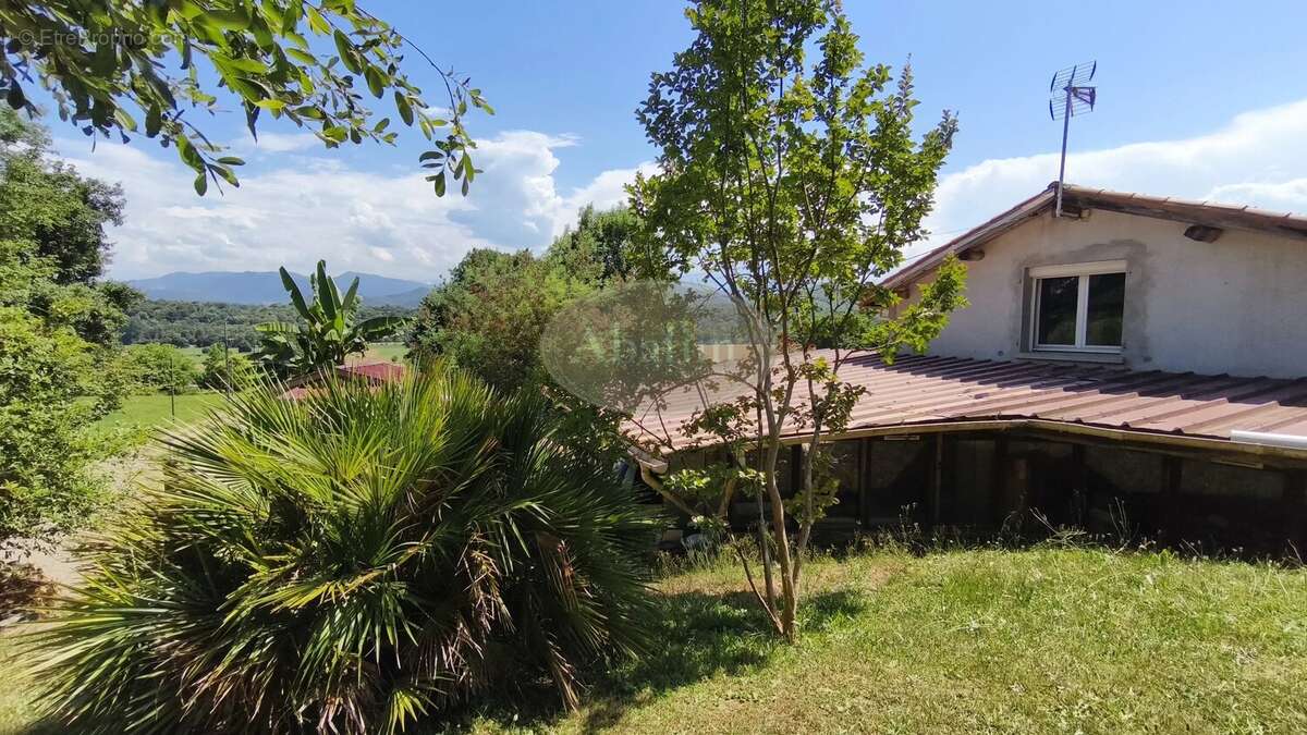 Maison à POINTIS-INARD