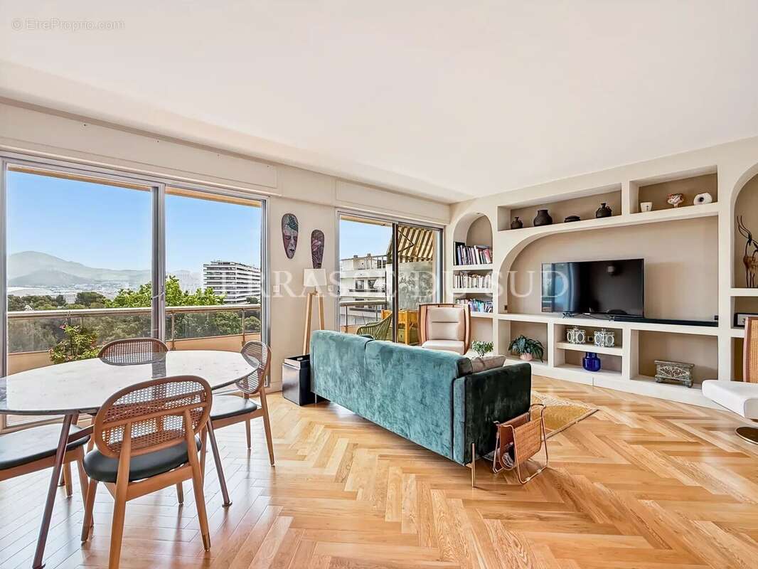 Appartement à MARSEILLE-8E