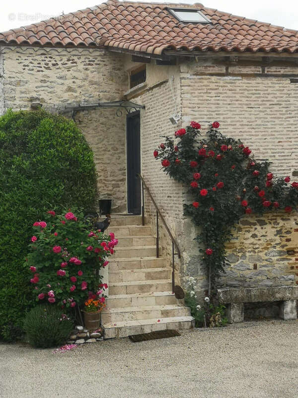 ENTREE GITE - Maison à ARCAMBAL