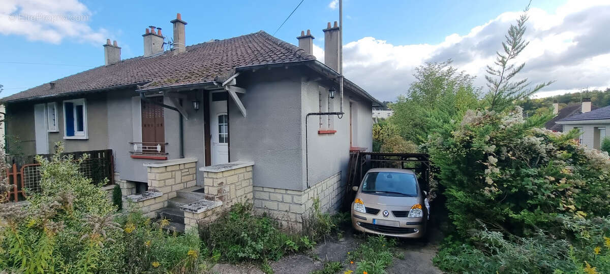 Maison à PONT-SUR-YONNE