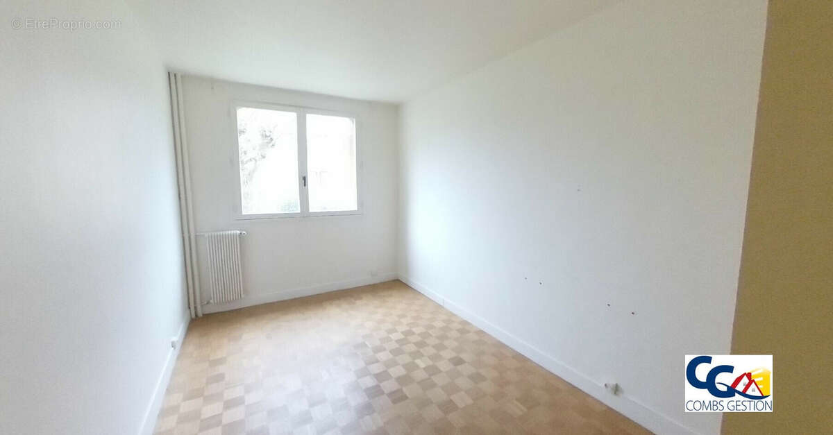 Combs-la-Ville 3 pièces 56 m² 8 min RER Cave et parking - photo 5