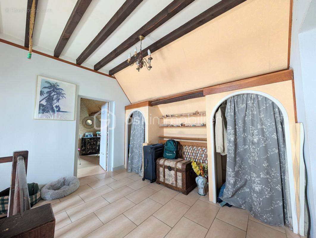 Demeure familiale de 171 m², dépendances et chapelle sur un parc de 5100 m² - photo 14