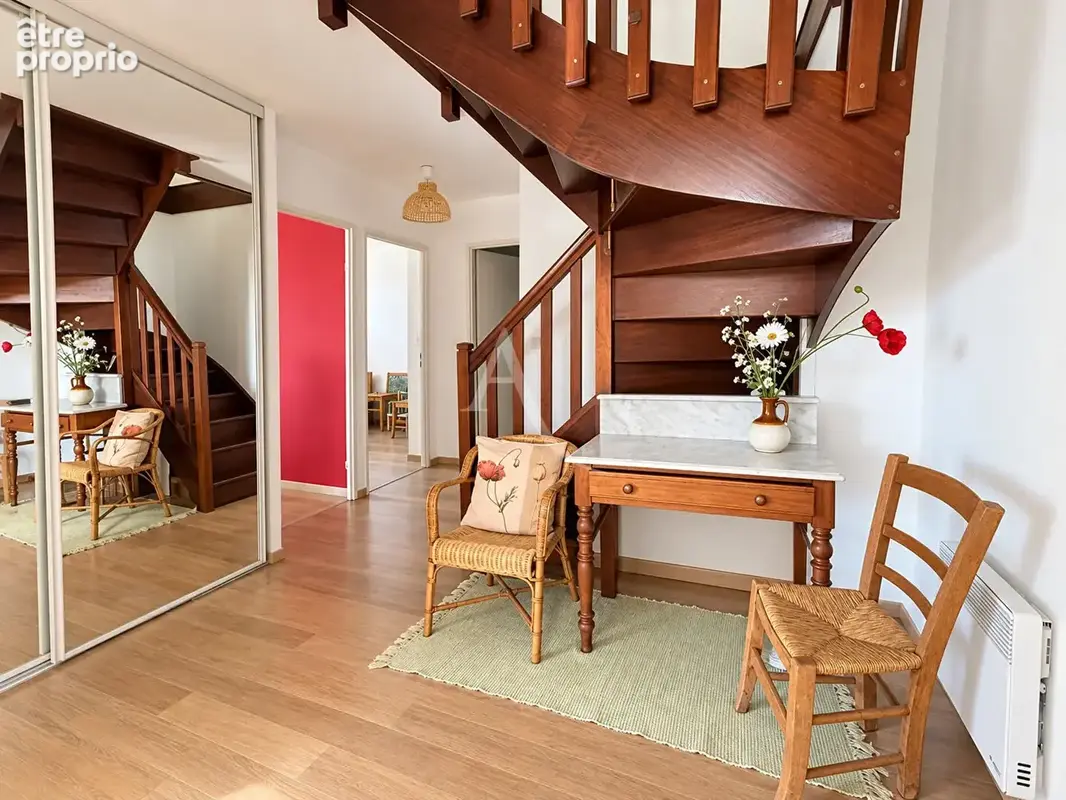 Superbe duplex de 5 pieces avec vue degagée - photo 4