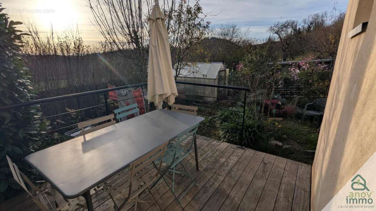 Maison à SAINT-ETIENNE-DE-CROSSEY