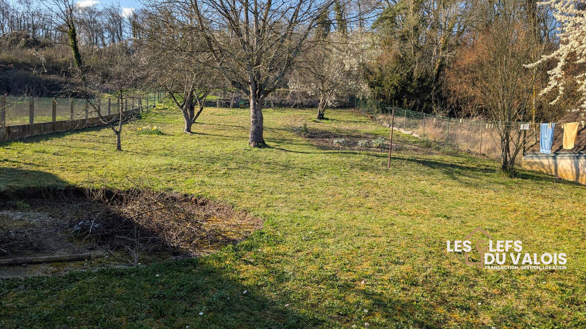 jardin - Maison à BETHISY-SAINT-PIERRE