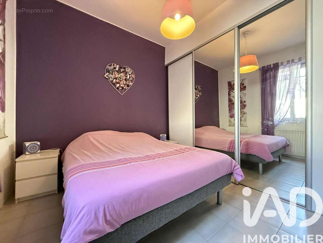Maison 86 m² à Saint-Jean-De-La-Ruelle  - photo 9