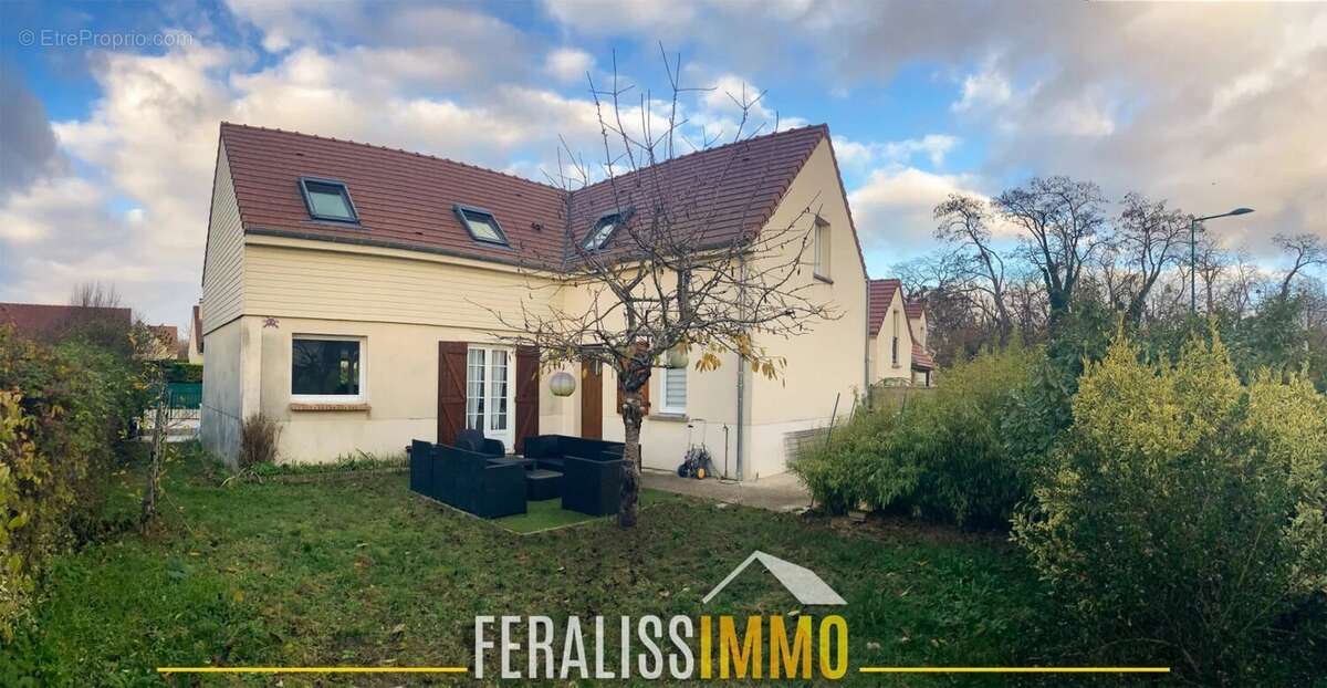 Maison à NEUVILLE-SUR-OISE