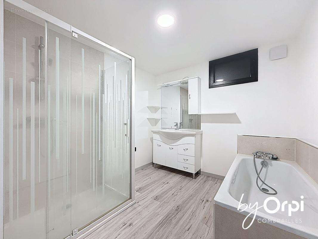 Maison à LE QUARTIER