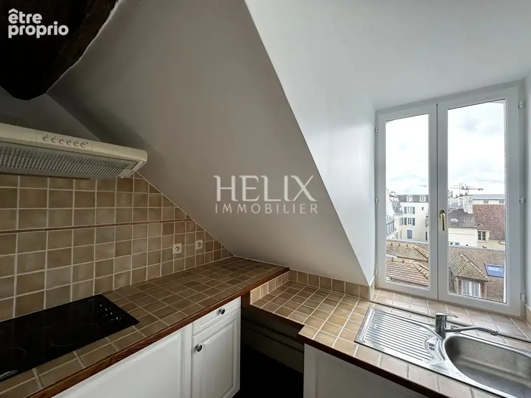 Grand appartement atypique 3 pièces Place du Marché Saint Germain en Laye, château RER A - photo 4