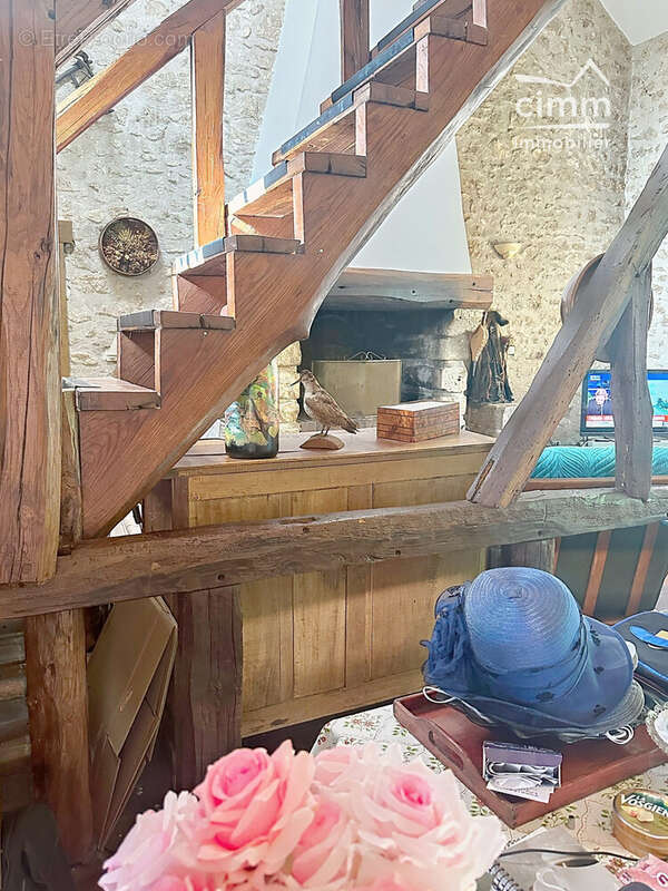 Maison 128 m² à Sainte-Genevieve-Des-Bois  - photo 6