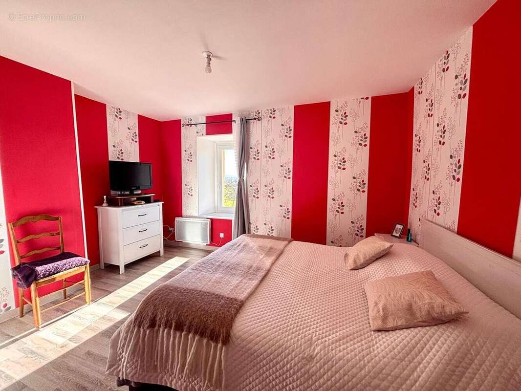 Maison à SAINT-ROMPHAIRE