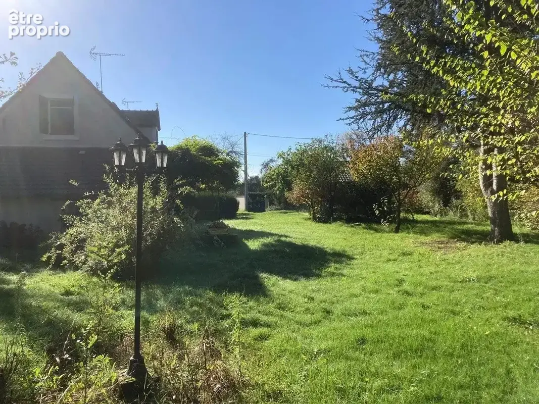 À vendre : Maison de charme avec jardin, à l’abri des regards (Cher) - photo 13