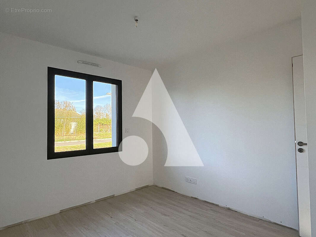 Maison à SAINT-DENIS-DE-PILE