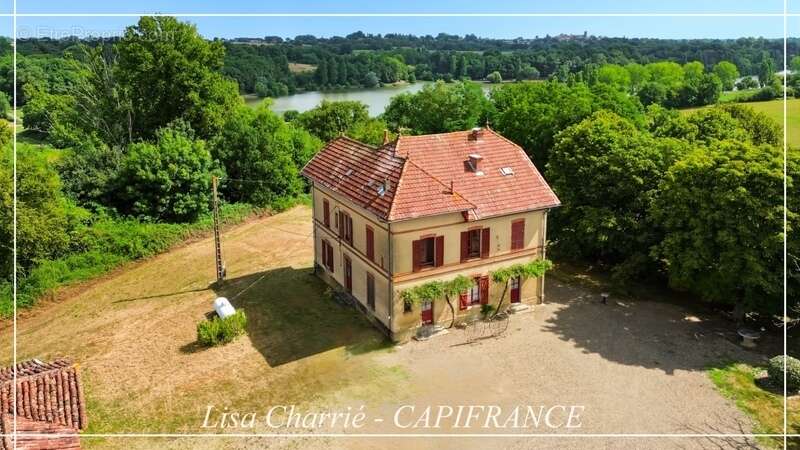 Maison à LE HOUGA