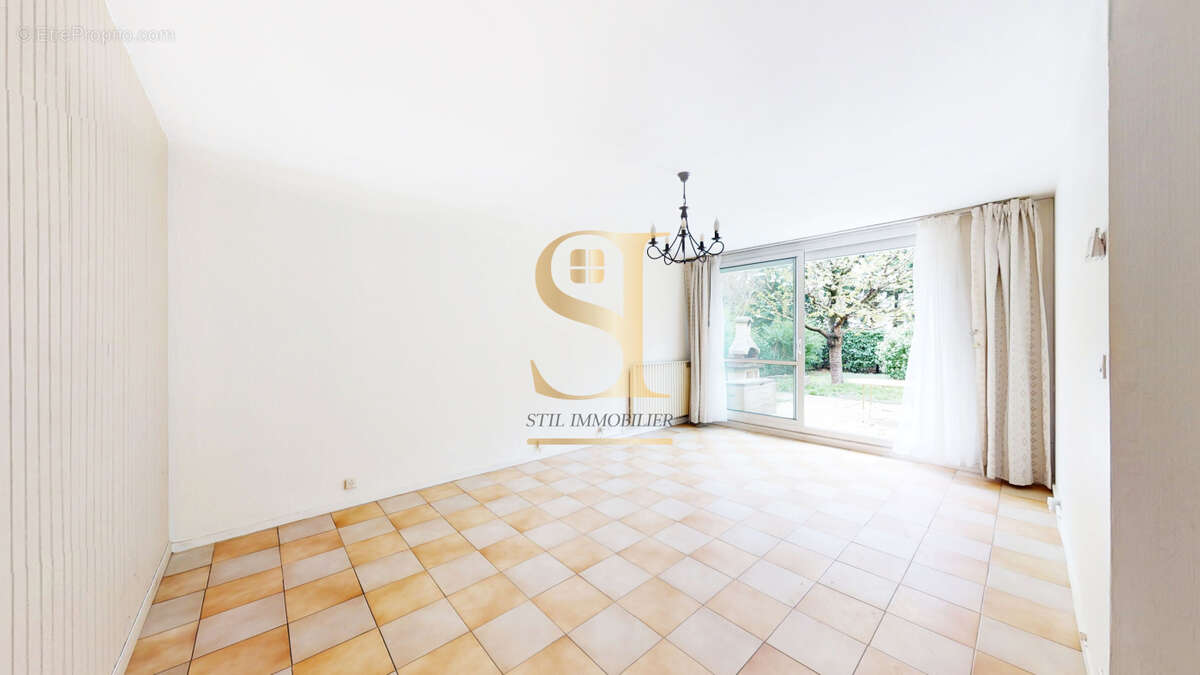 Appartement à VALENTON