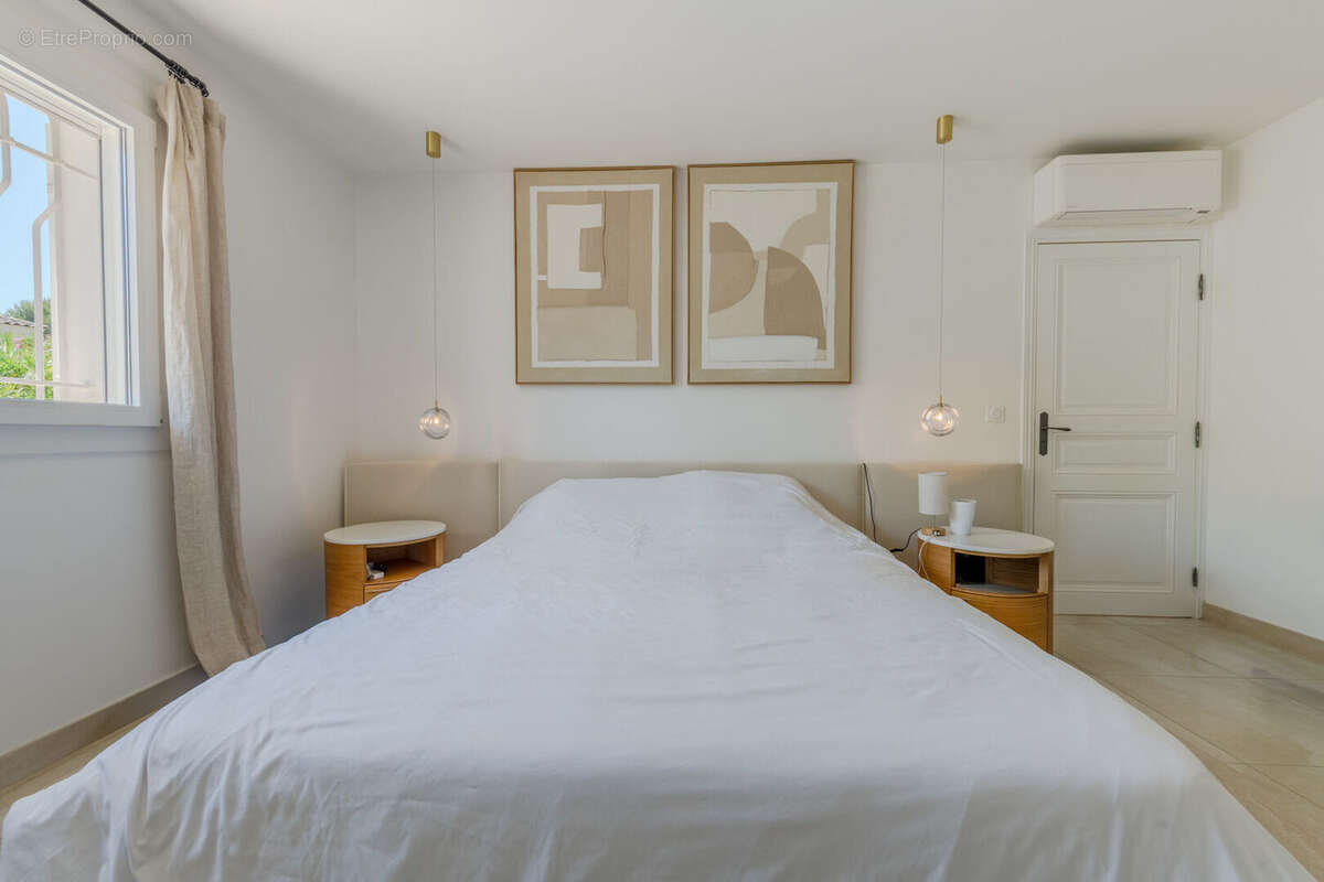 Villa rénovée 4 chambres  boulouris proche plages et commerces - photo 5