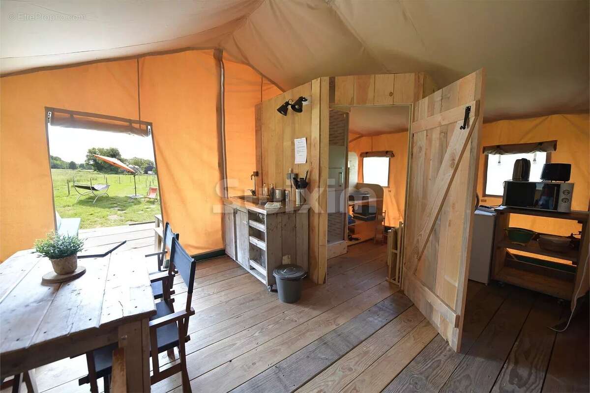 Maison à QUARRE-LES-TOMBES