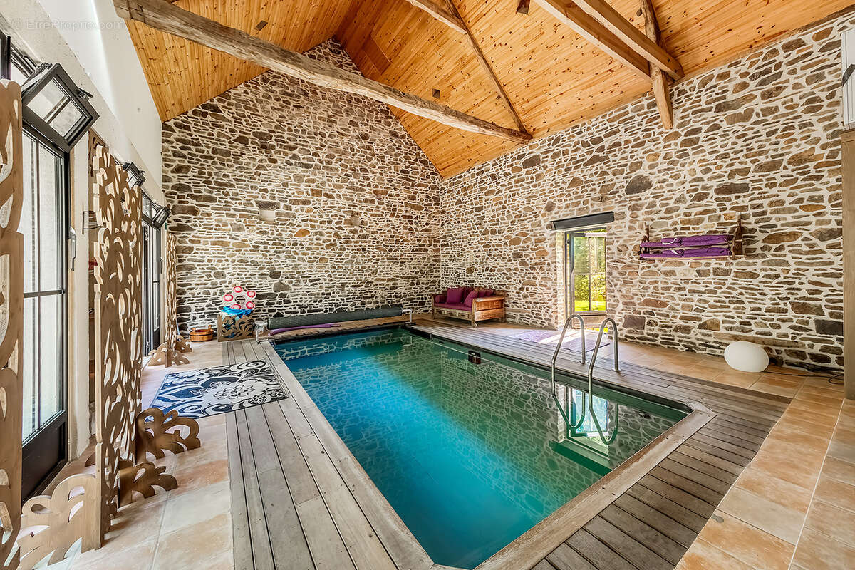 Maison à SAINT-BRICE-EN-COGLES