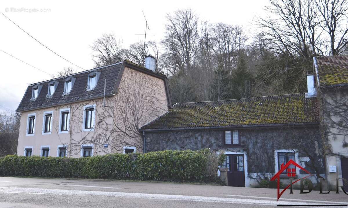 Maison à LOUGRES